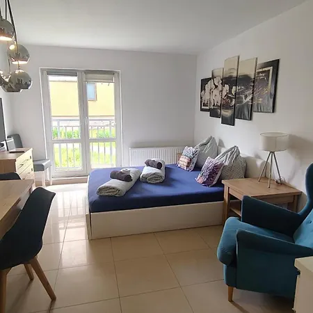 Апартаменты Private Room Rest Studio - Kameralny Bytom Szombierki 2-Room Shared Apartment *