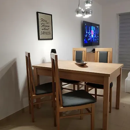 Private Rest - Kameralny Szombierki 2-room Shared * Bytom